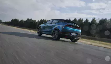 Alfa Romeo Junior Ibrida tył / niegdyś Alfa Romeo Milano / nowy SUV dla młodych