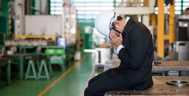 Masowe zwolnienia. Ludzie tracą pracę przez wojnę cenową producentów aut