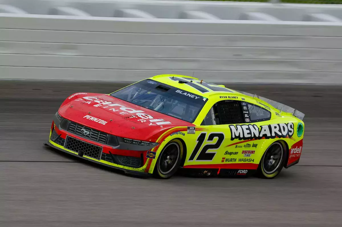 NASCAR Kansas finisz
