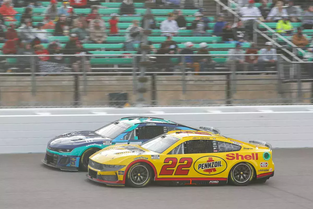 NASCAR Kansas finisz