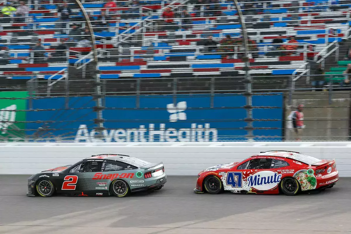 NASCAR Kansas finisz