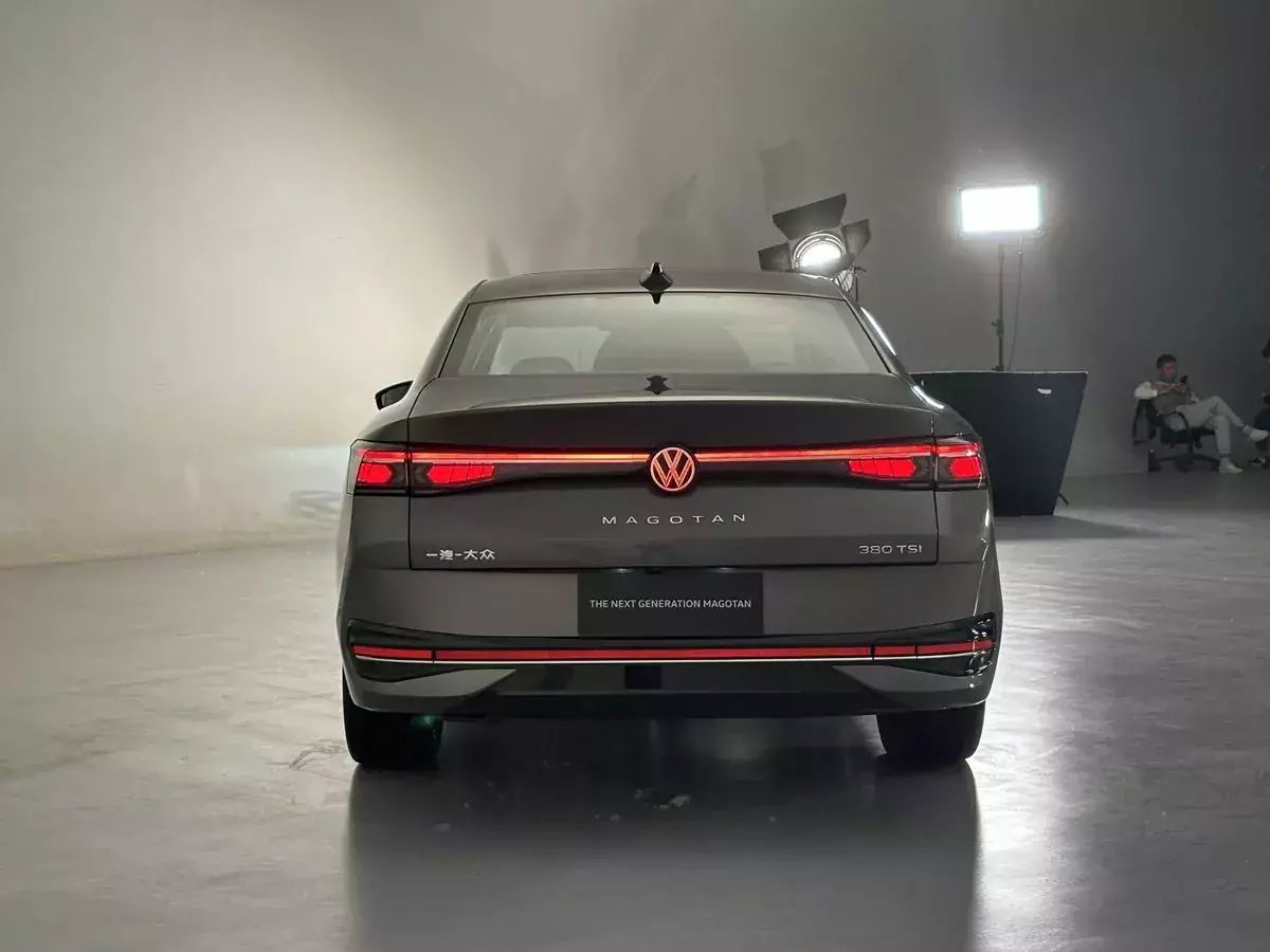 Volkswagen Magotan widok z tyłu foto SOHU chn