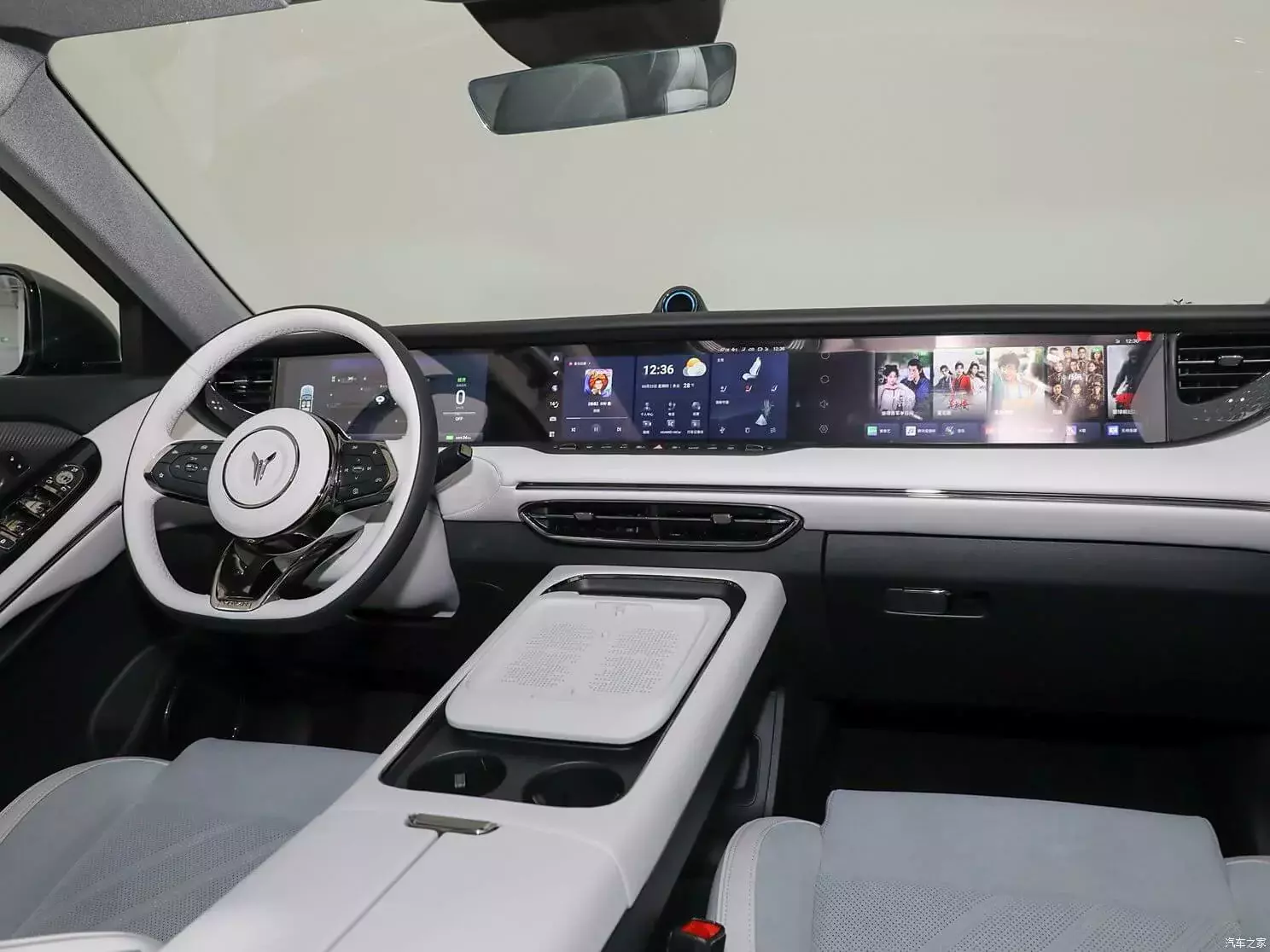 Voyah Free 318 autohomecar wnętrze