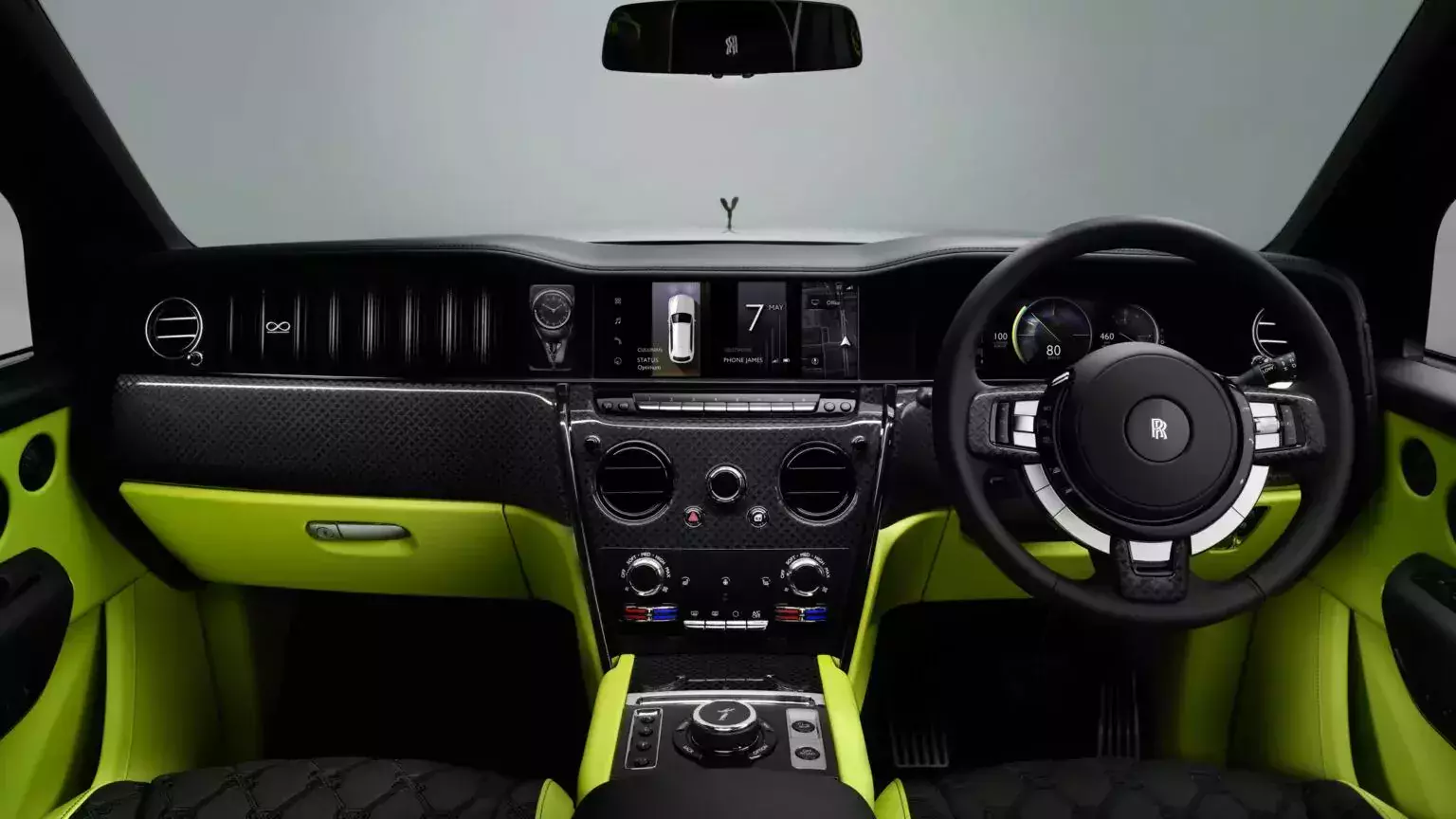 nowy-suv-rolls-royce-cullinan