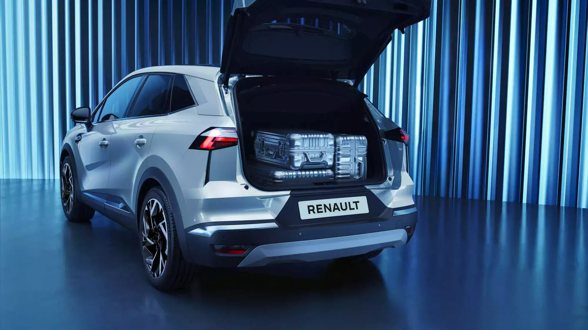 Renault Symbioz E-Tech Full Hybrid / Iconic Mercury Blue / rodzinny SUV / bagażnik