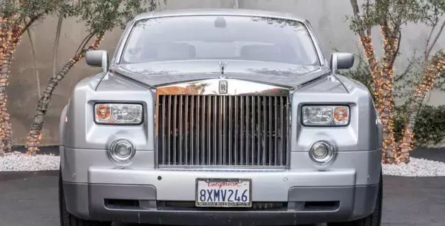 Ten Rolls-Royce Phantom z 2004 jest do wzięcia za drobne