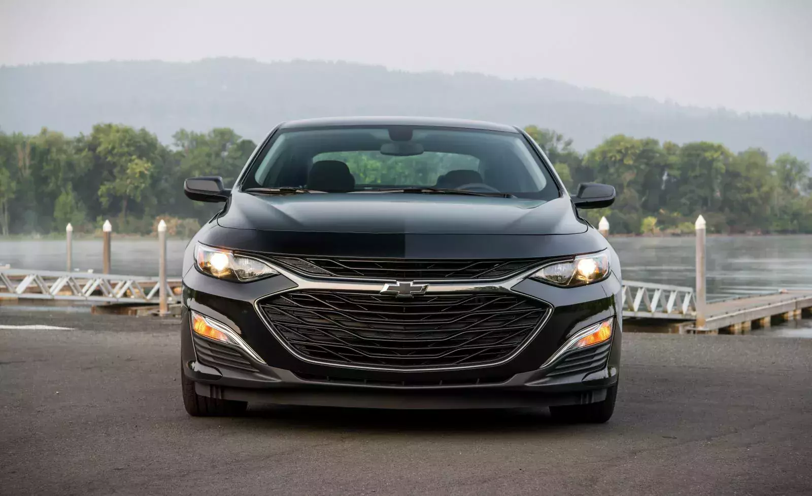 sedan-chevrolet-malibu