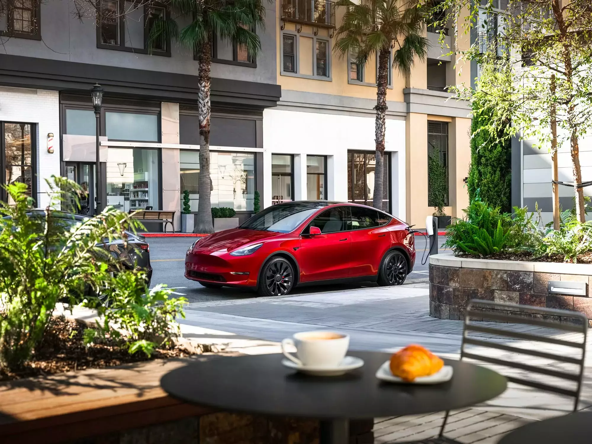 Tesla ładowanie