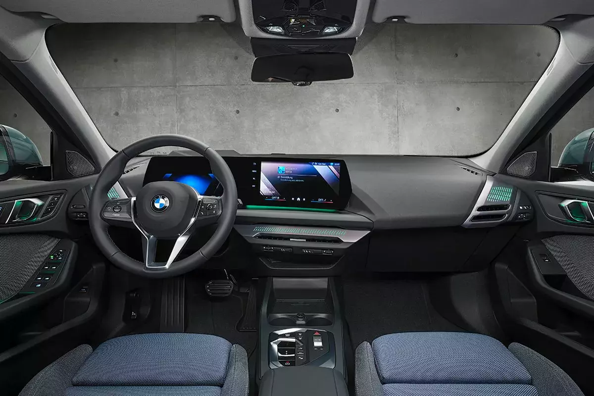 2024-bmw-1_series-