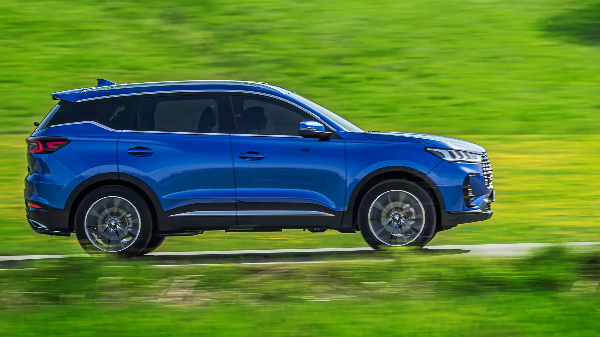 DR Automobiles SUV Italy