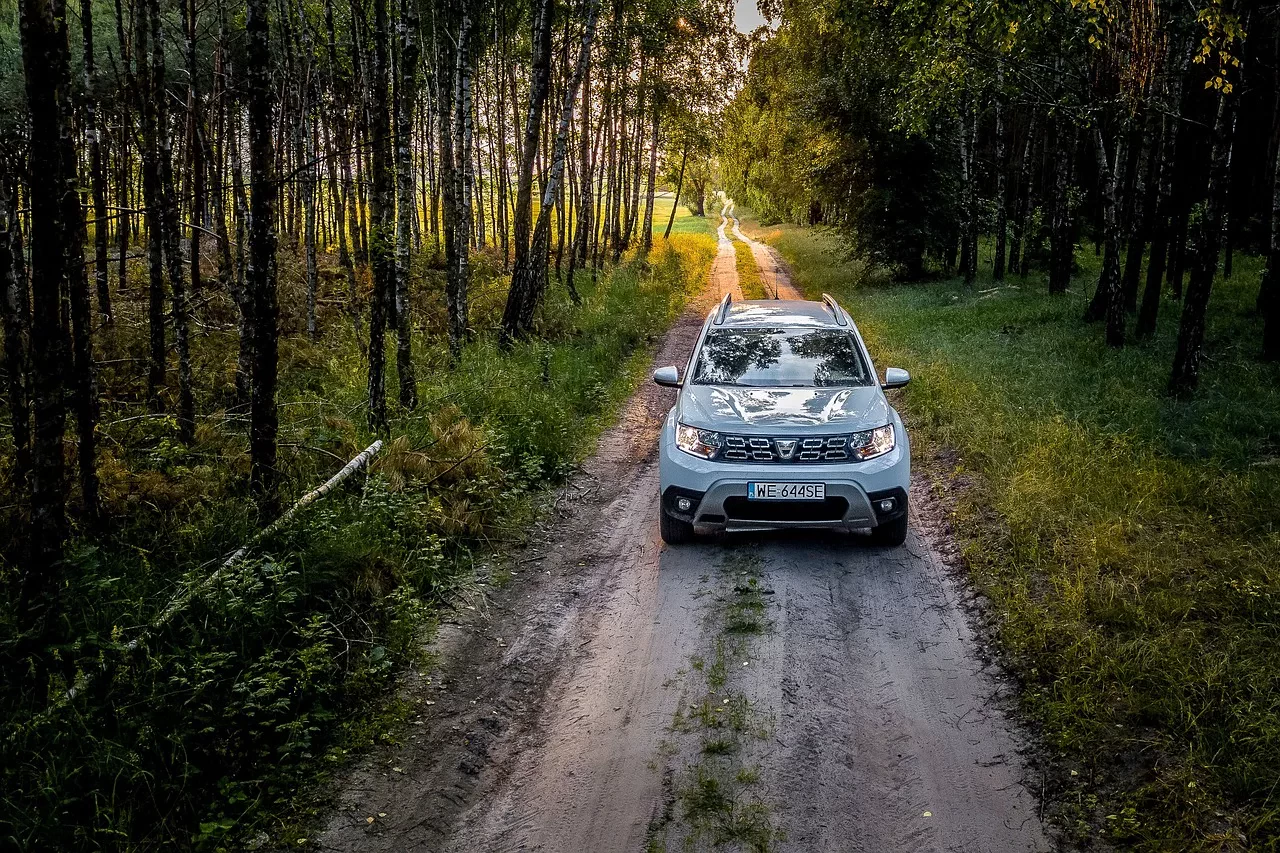 rodzinny SUV do 30 tysięcy złotych Dacia BMW