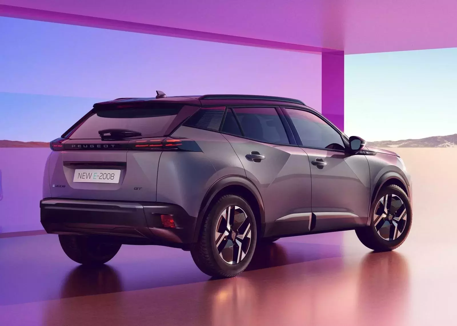 Nowy Peugeot e-2008 / SUV