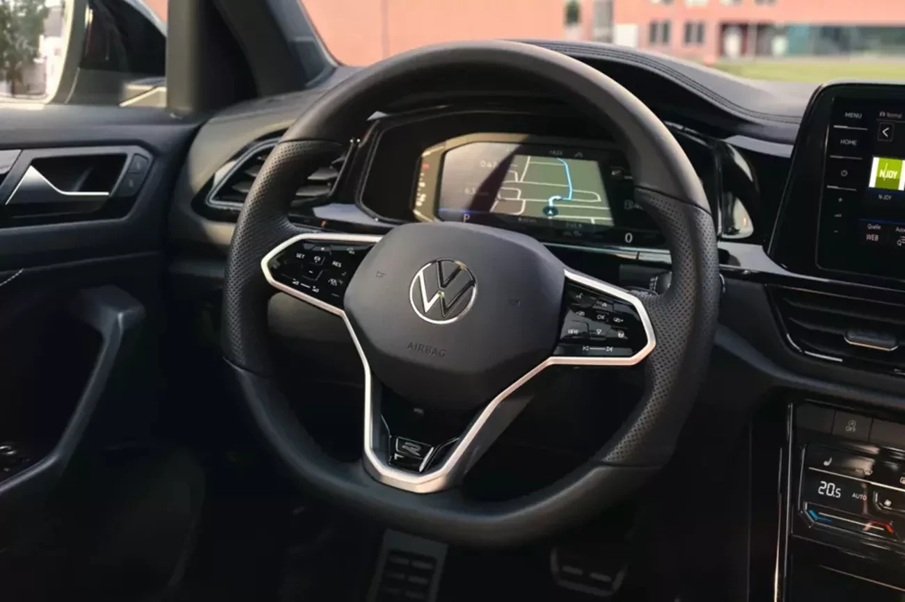 SUV VW T-Roc wnetrze