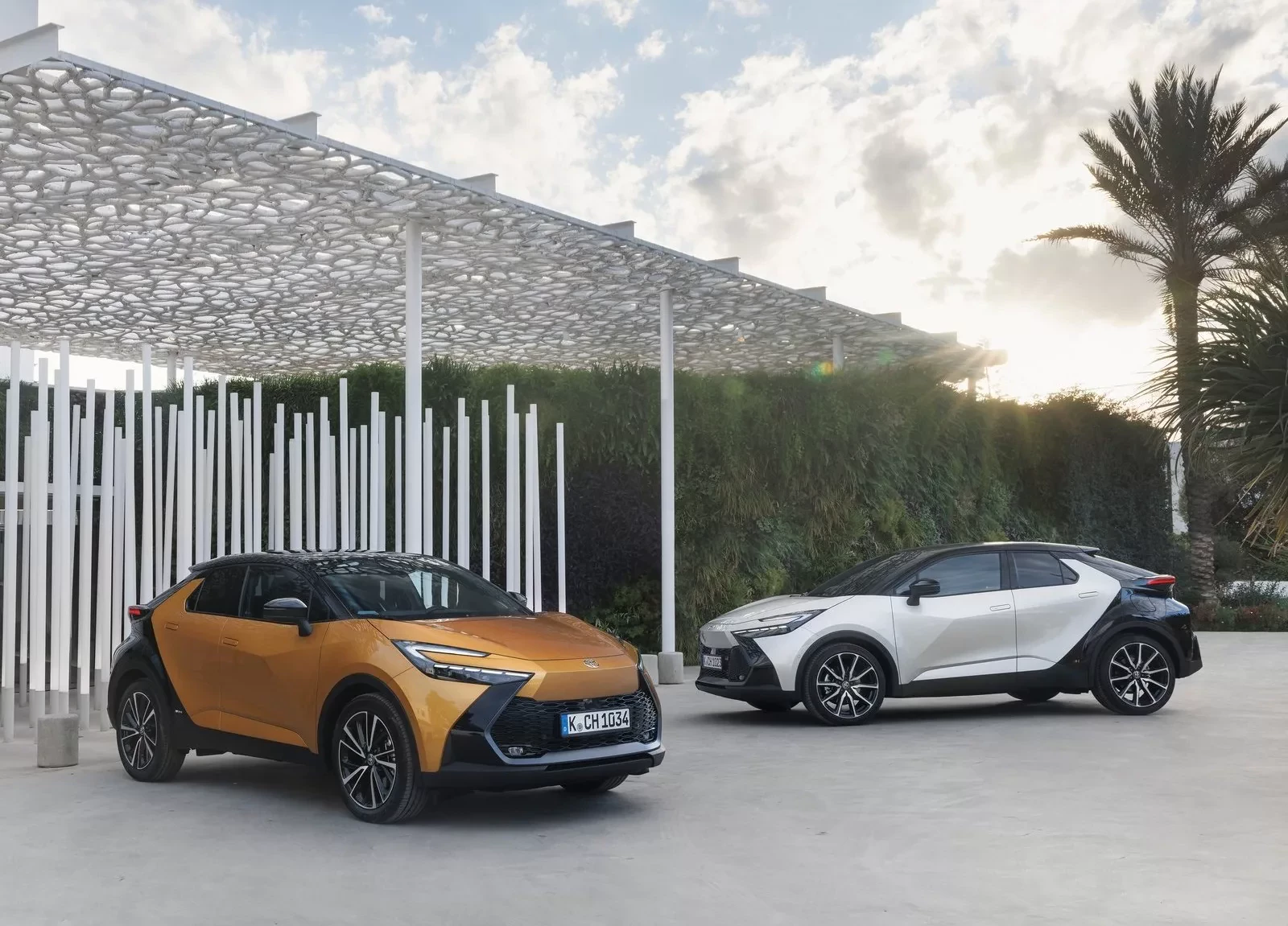 Toyota C-HR 2024 / japoński SUV