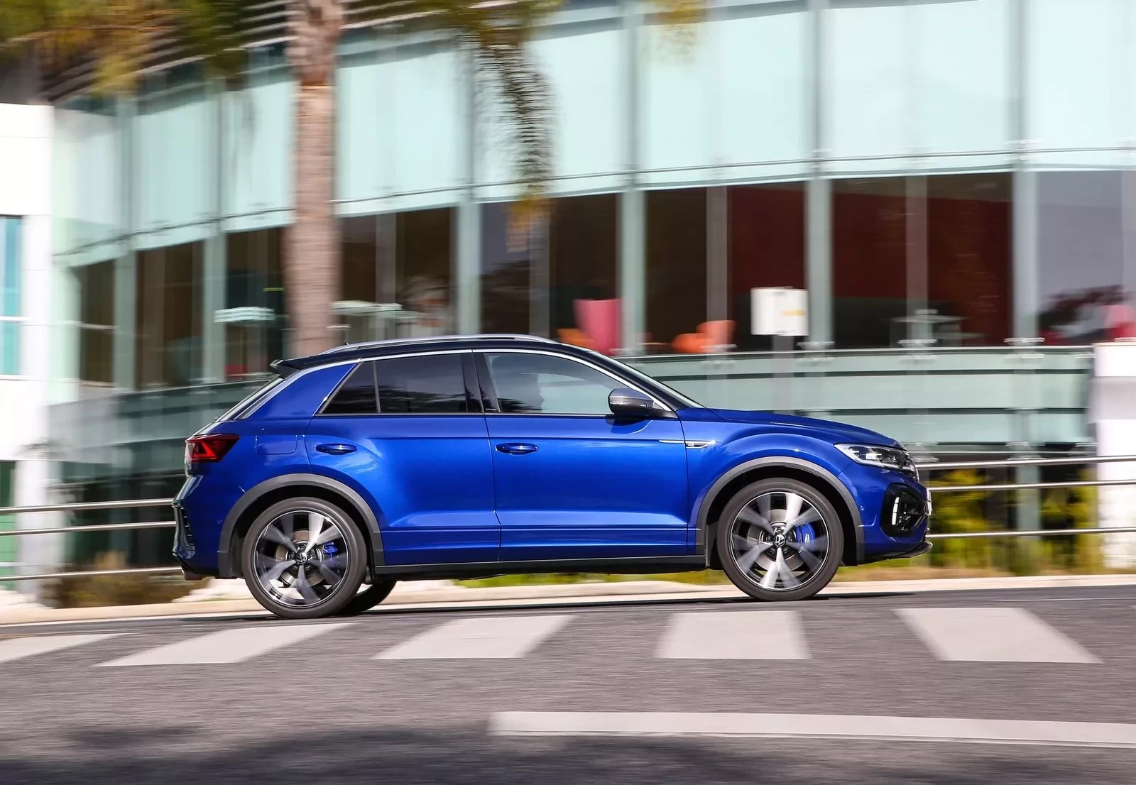 Volkswagen T-Roc R / niemiecki SUV