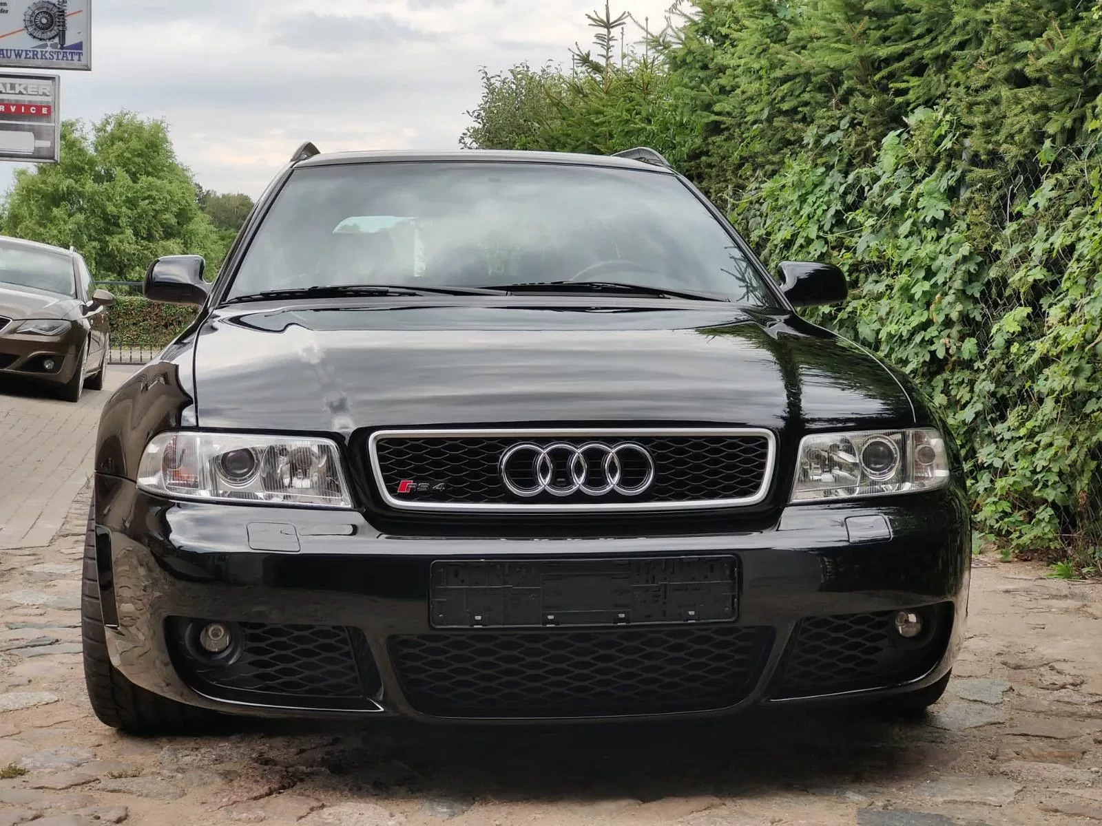 audi-rs4-avant-z-2001-roku