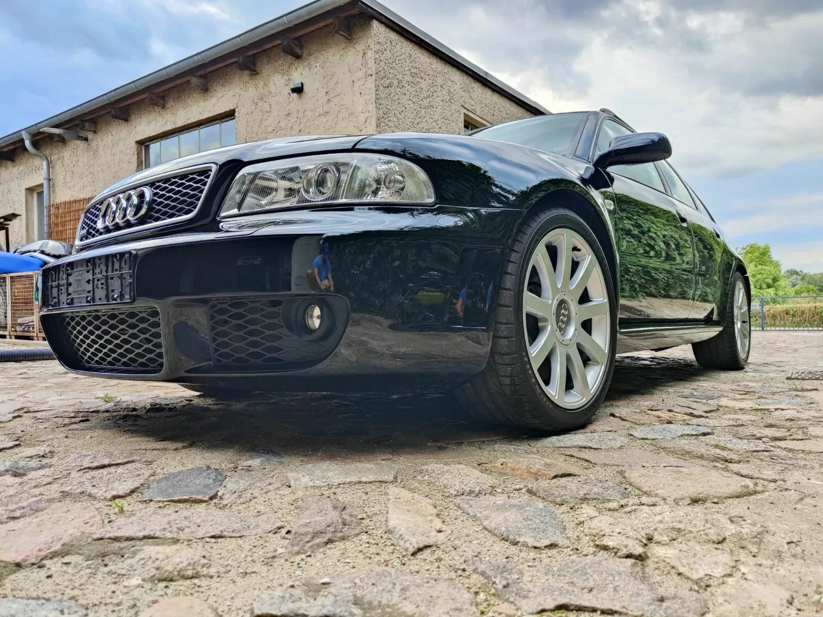 audi-rs4-avant-z-2001-roku