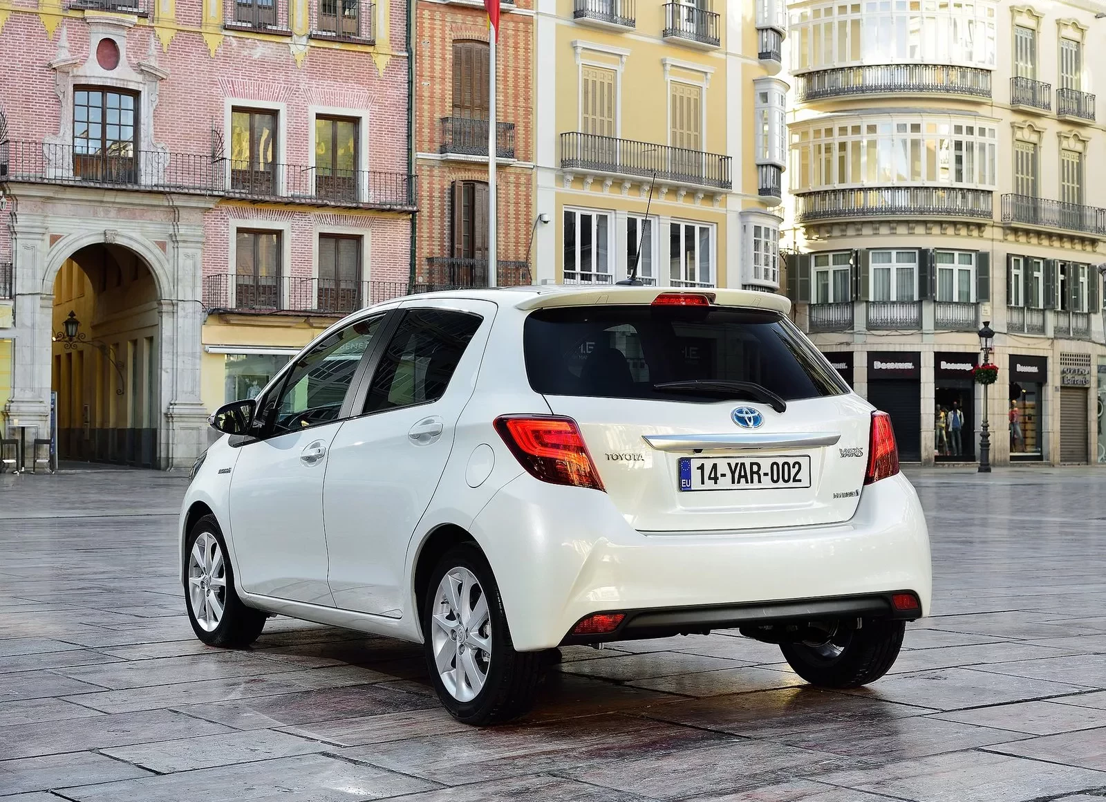 hybrydowa-toyota-yaris-uzywane