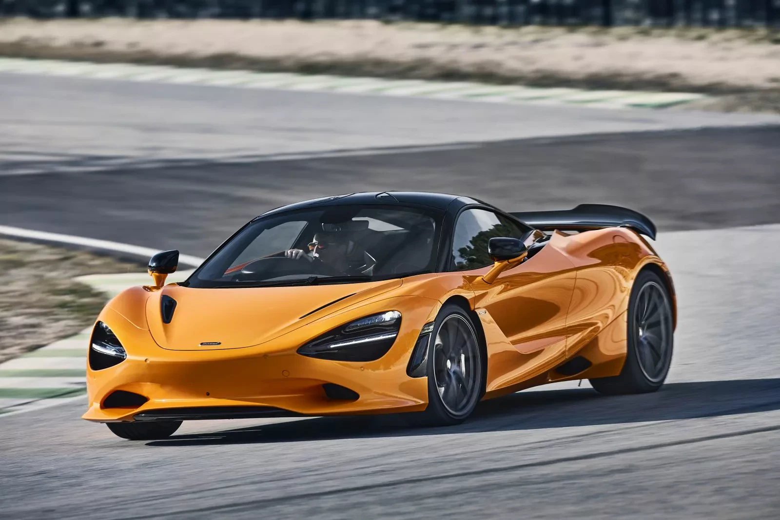 mclaren-stworzy-samochod-typu-suv