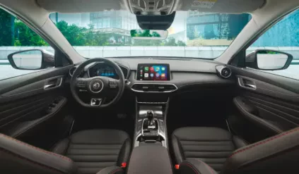 MG HS / wnętrze / przestronny SUV