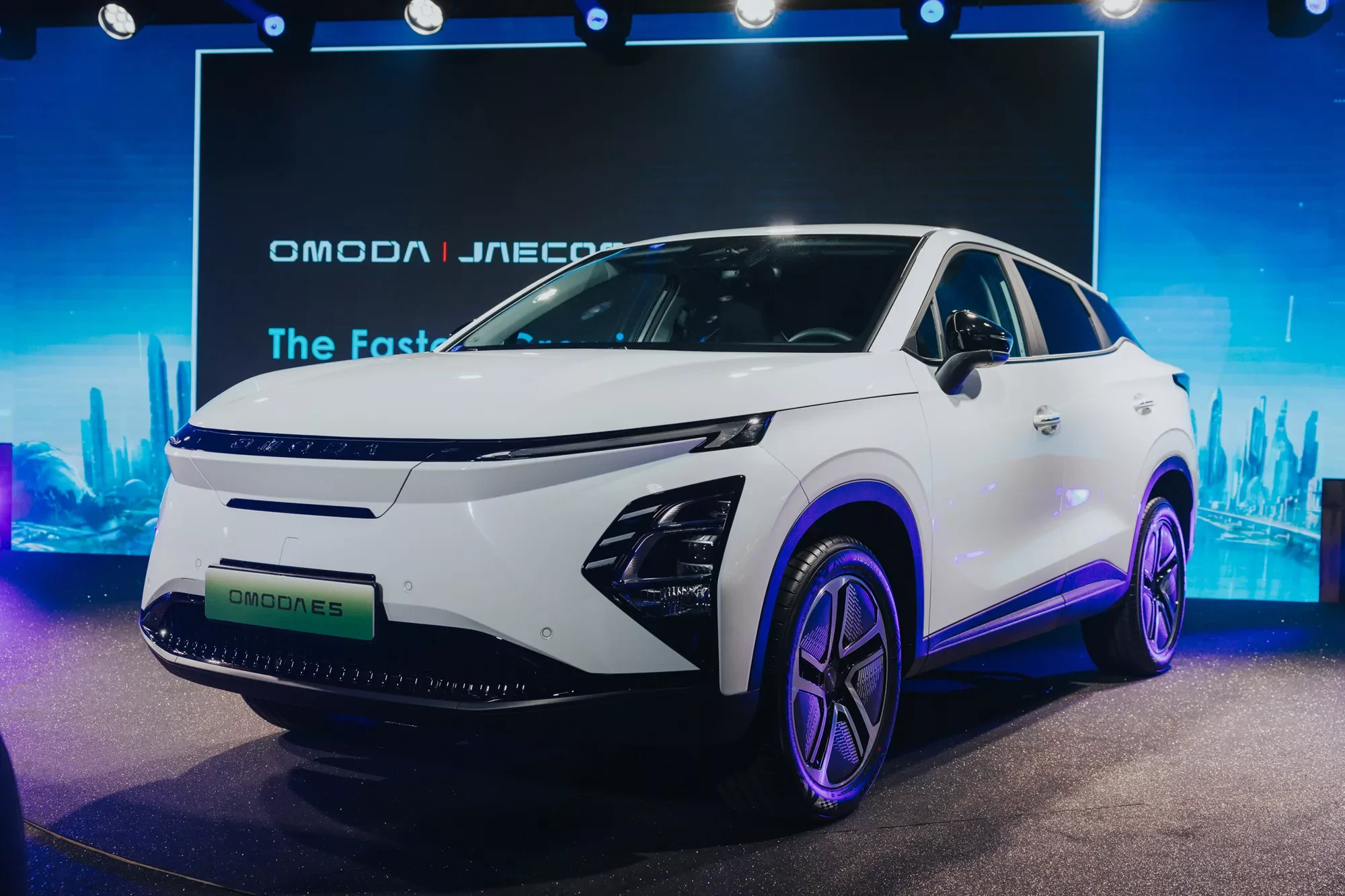 Omoda E5