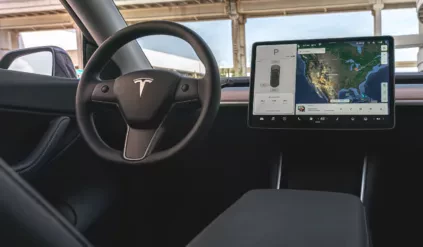 tesla-model-y-problemy-z-aso