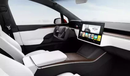 Tesla Model S / wnętrze