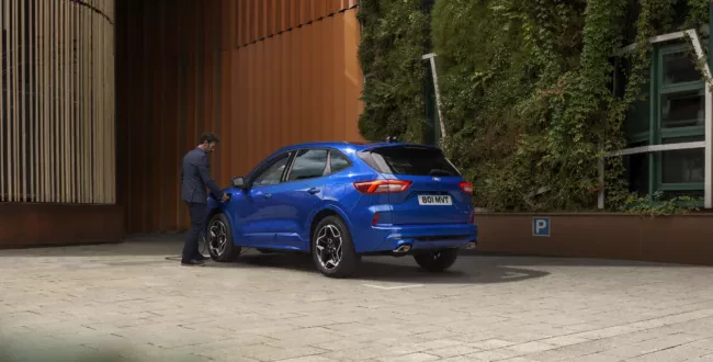 FORD_KUGA_ST-LINE_PHEV