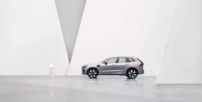 Volvo XC60 Recharge T8 Silver Dawn / SUV / PHEV / hybryda plug-in