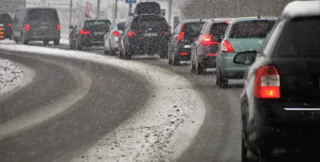 toyota corolla samochody sprzedaż spalanie cena silnik