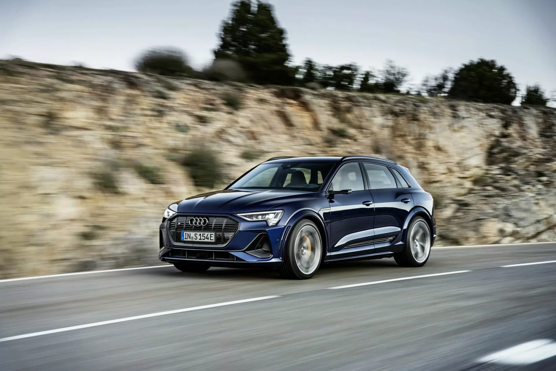 SUV Audi e-tron S cena osiągi moc silnik używane