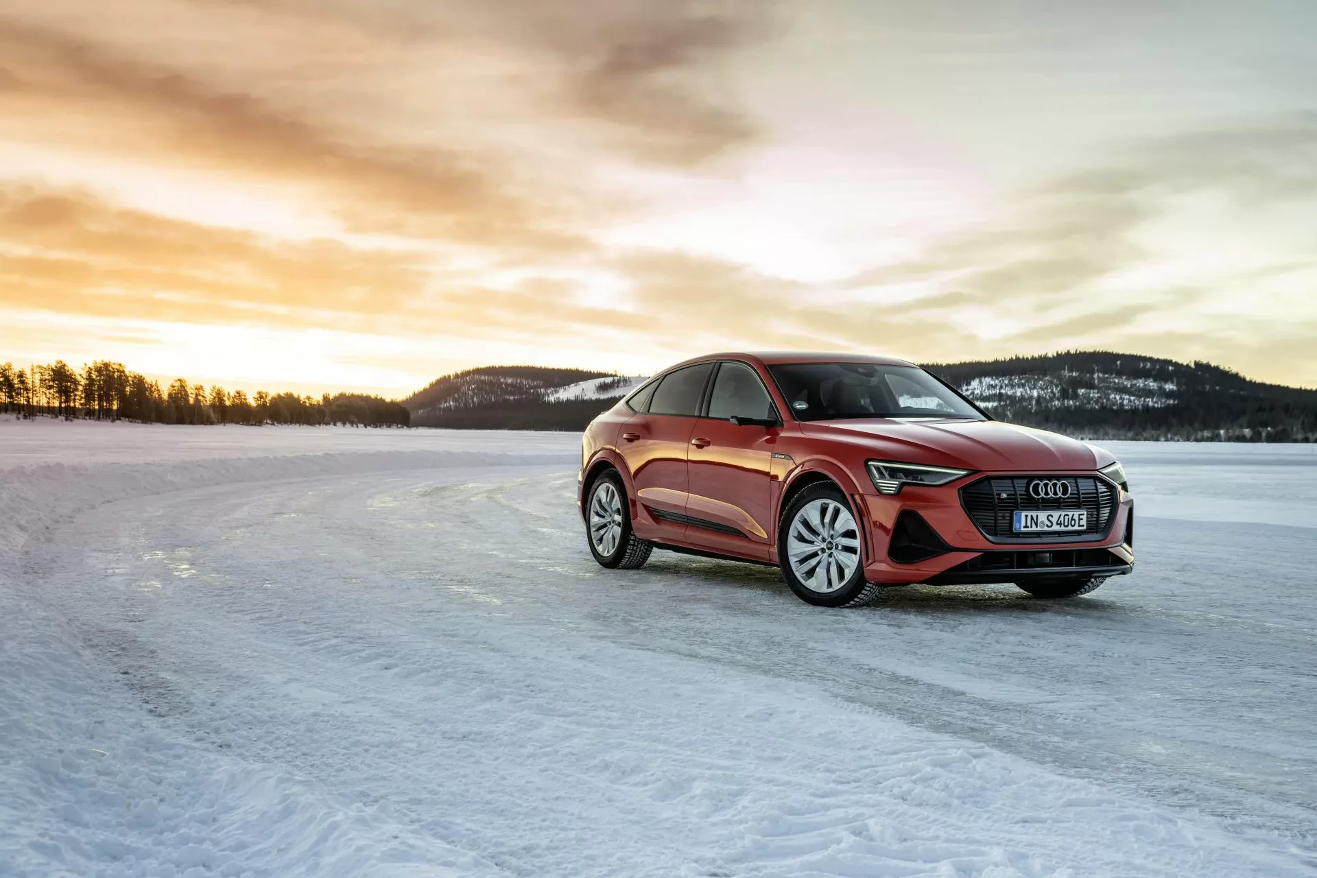 SUV Audi e-tron S cena osiągi moc silnik używane