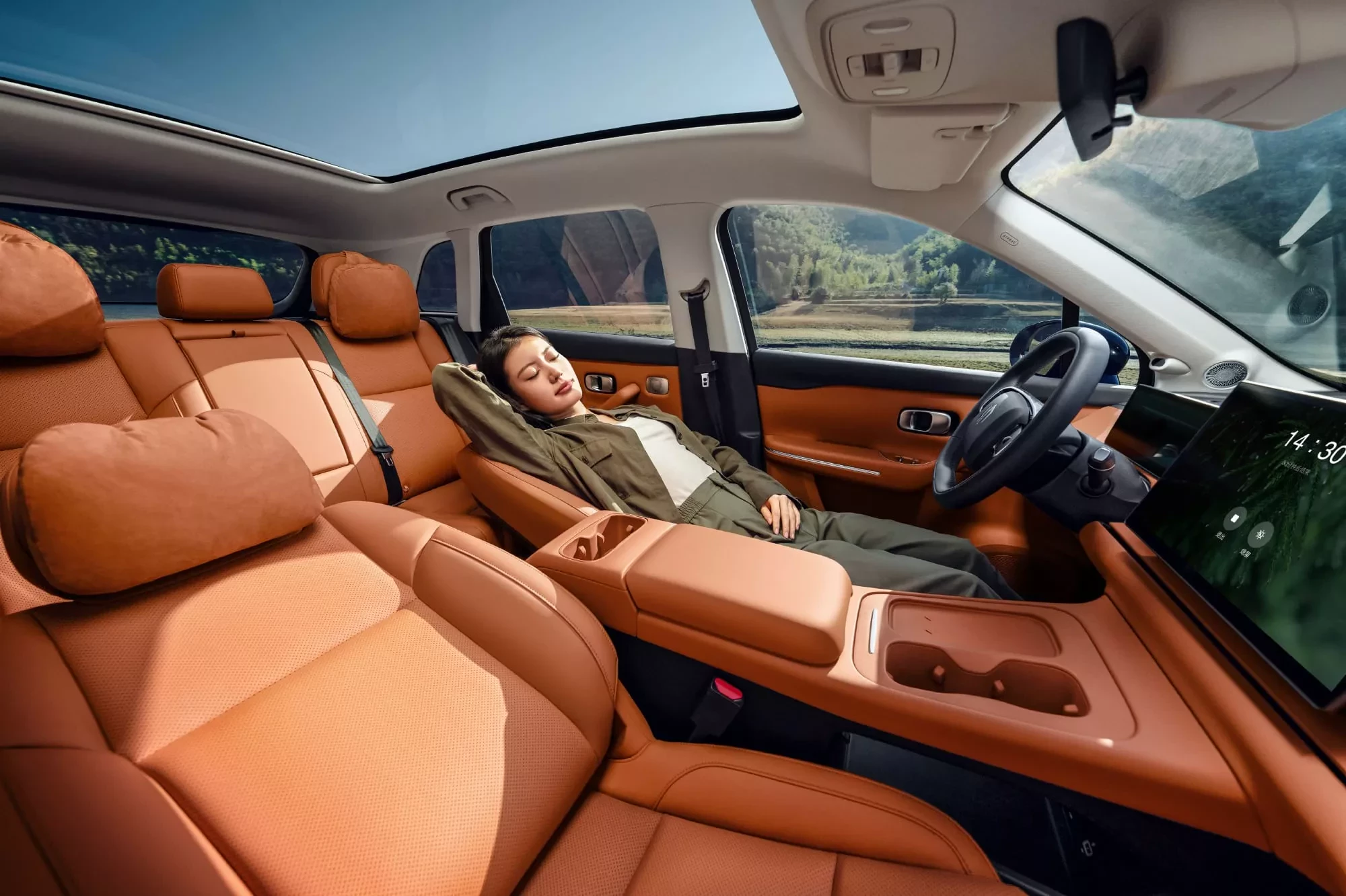 SUV Leapmotor C10 wnętrze