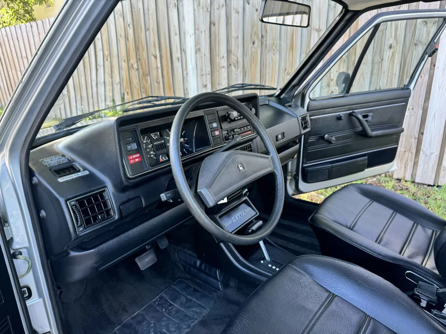 volkswagen-jetta-z-1981-roku