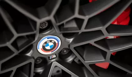 2023-bmw-m3-edition-50-jahre-bmw-m-interior