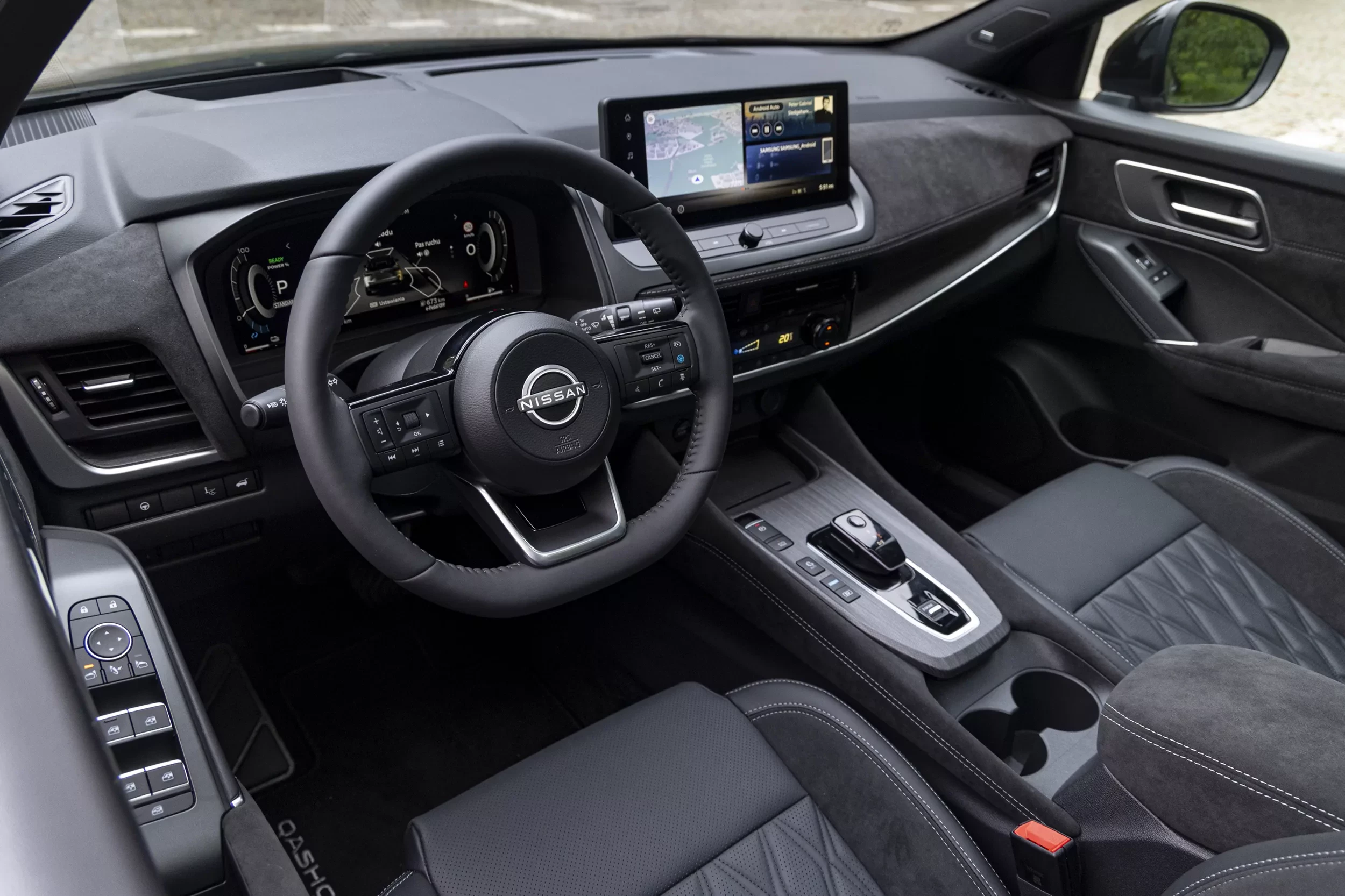 Nissan Qashqai_TeknaPlus wnętrze