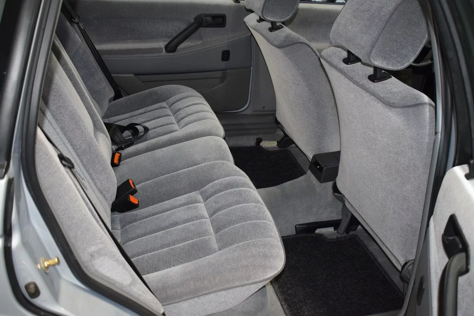 volkswagen-passat-vr6-uzywane-2