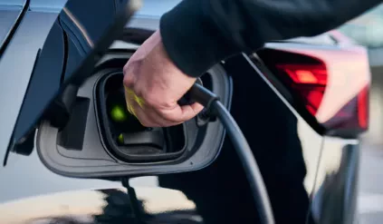 Volvo EC40 Black Edition / ładowanie / samochody elektryczne