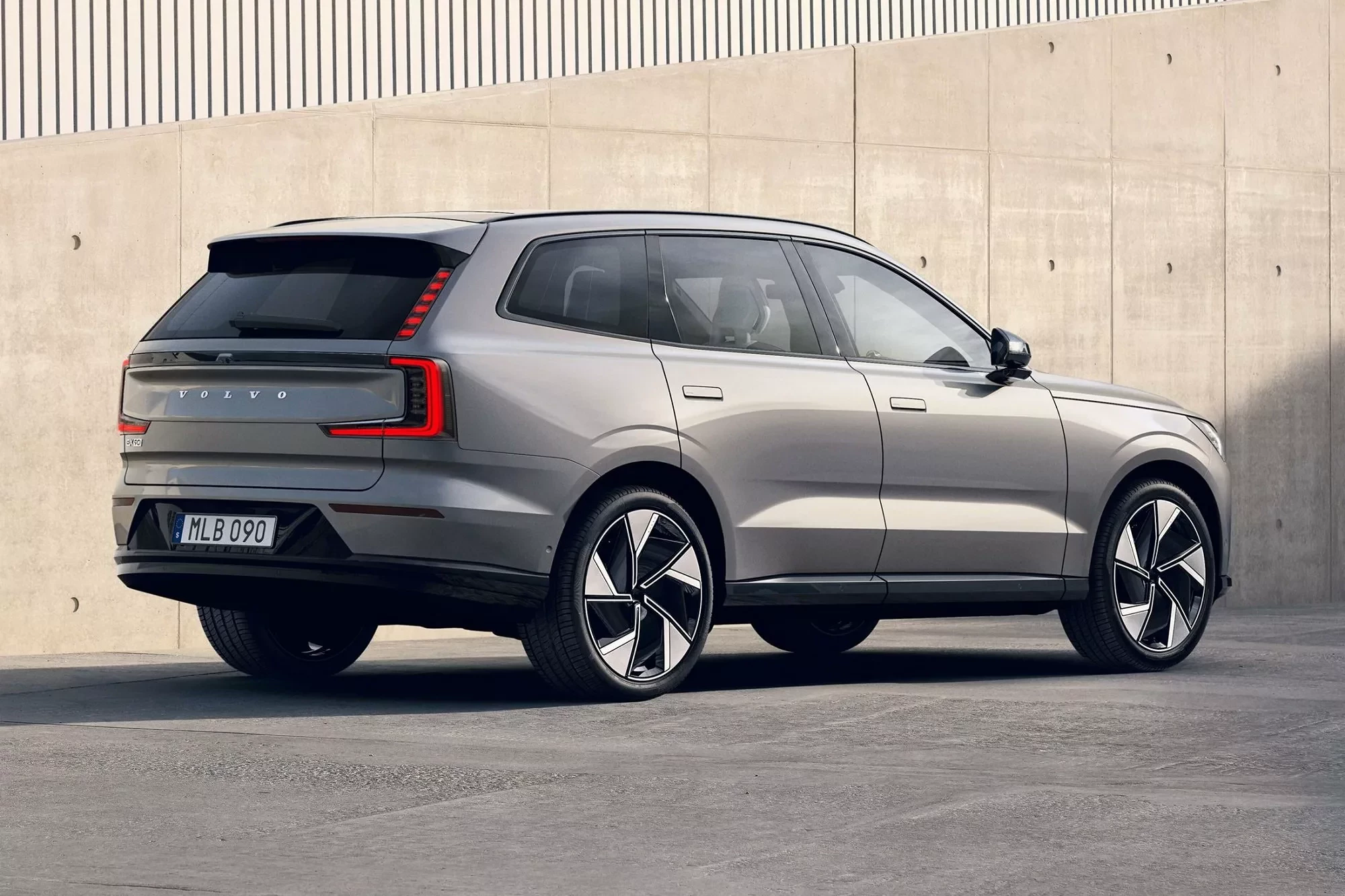 Volvo EX90