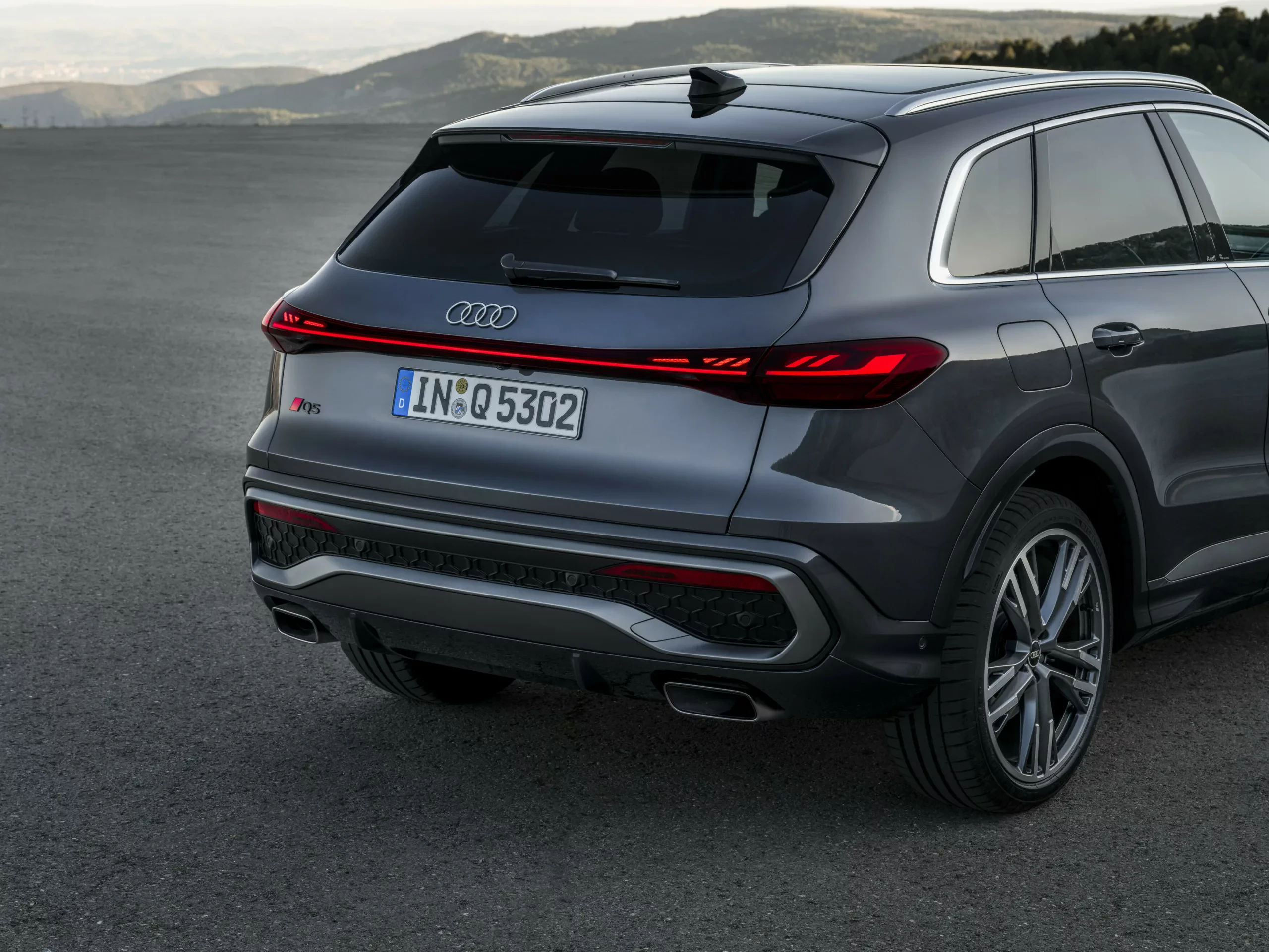Nowe Q5 Daytona grey perl effect