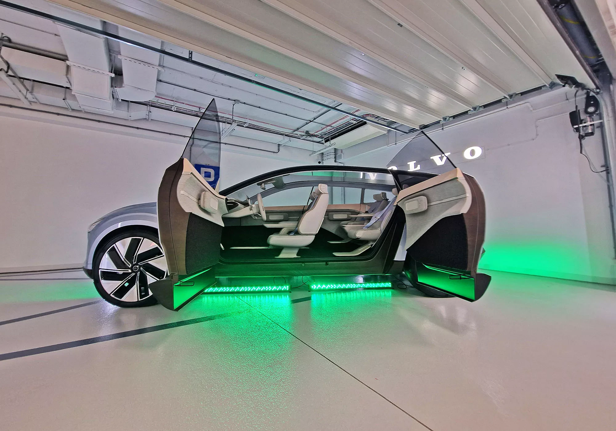 Volvo Tech Hub Poland Kraków / sekretny garaż