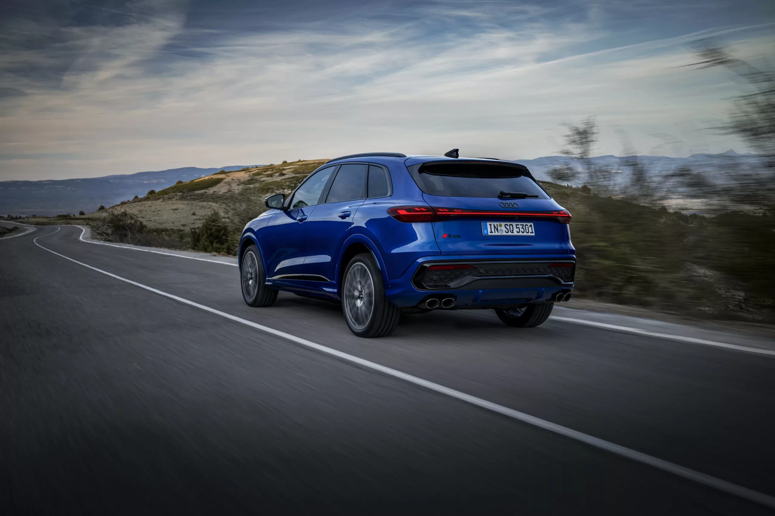 SQ5 TFSI Ultra blue metallic