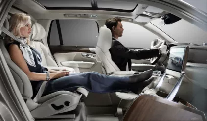 Volvo XC90 Excellence Lounge Console