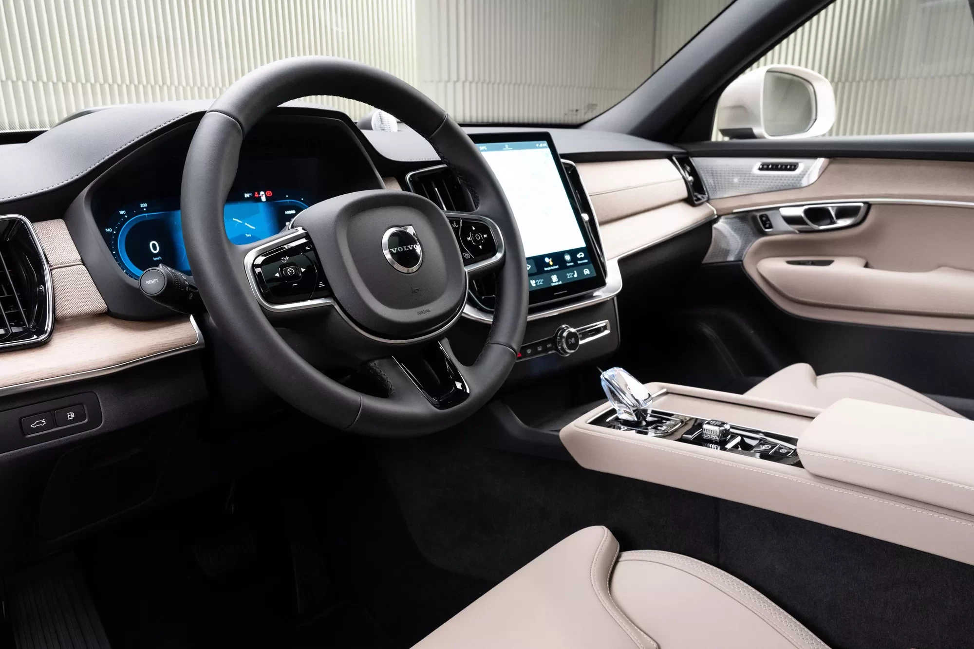Volvo XC90 wnętrze