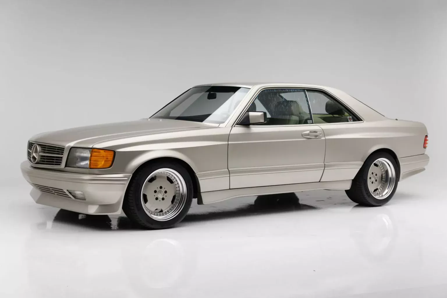 Mercedes-560SEC-14-1536x1024