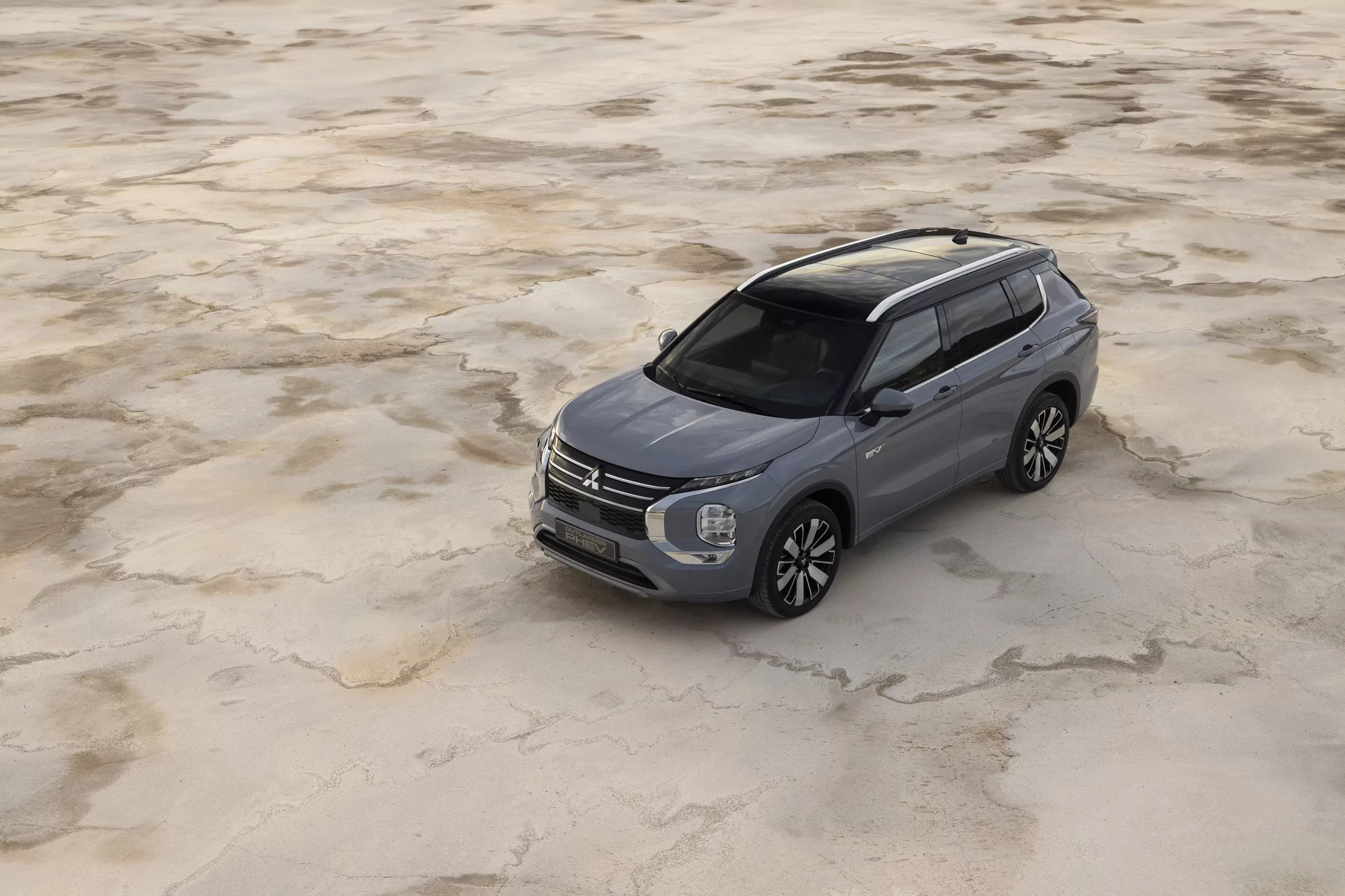 New SUV Outlander PHEV