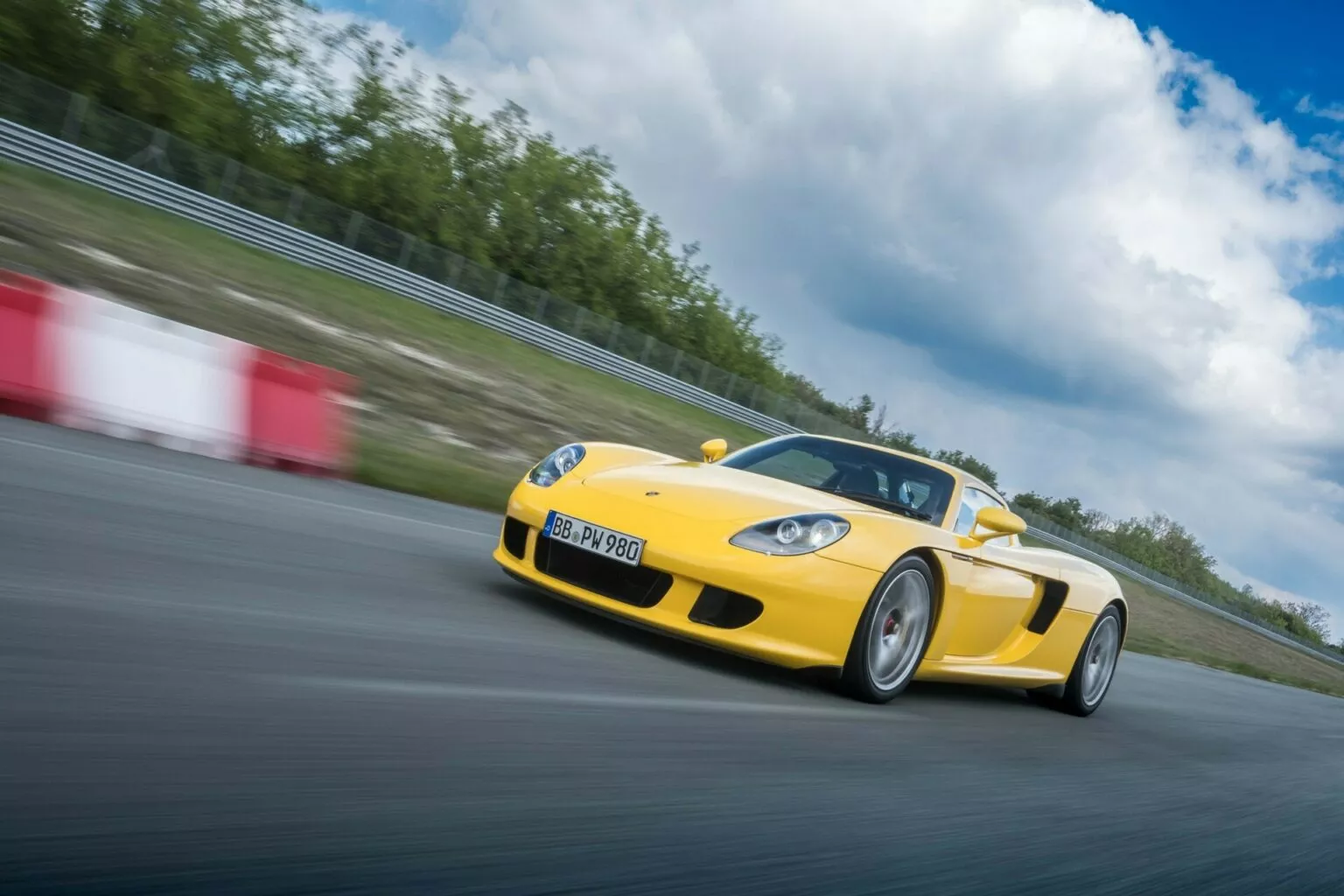 porsche-carrera-opony-michelin