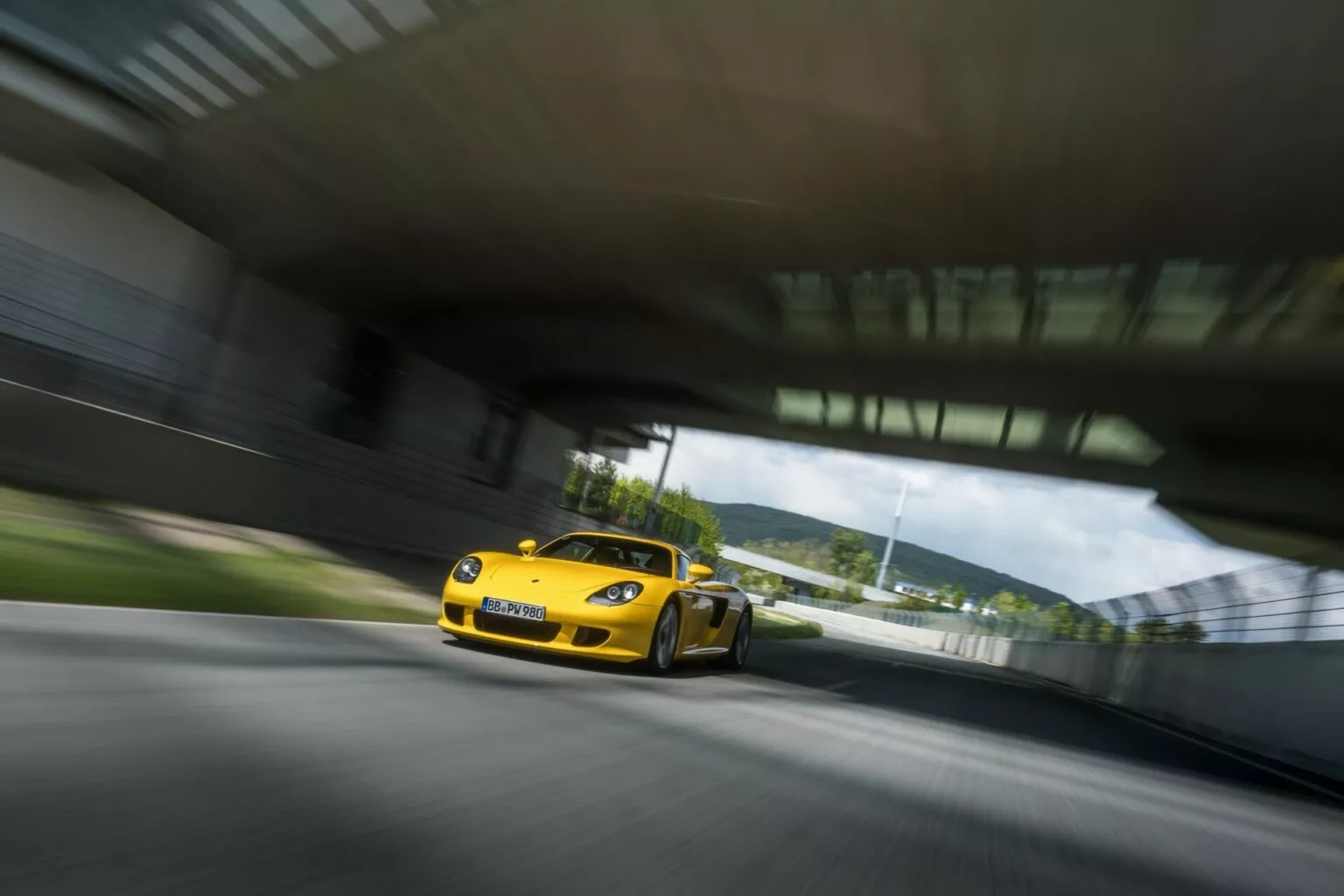 porsche-carrera-opony-michelin