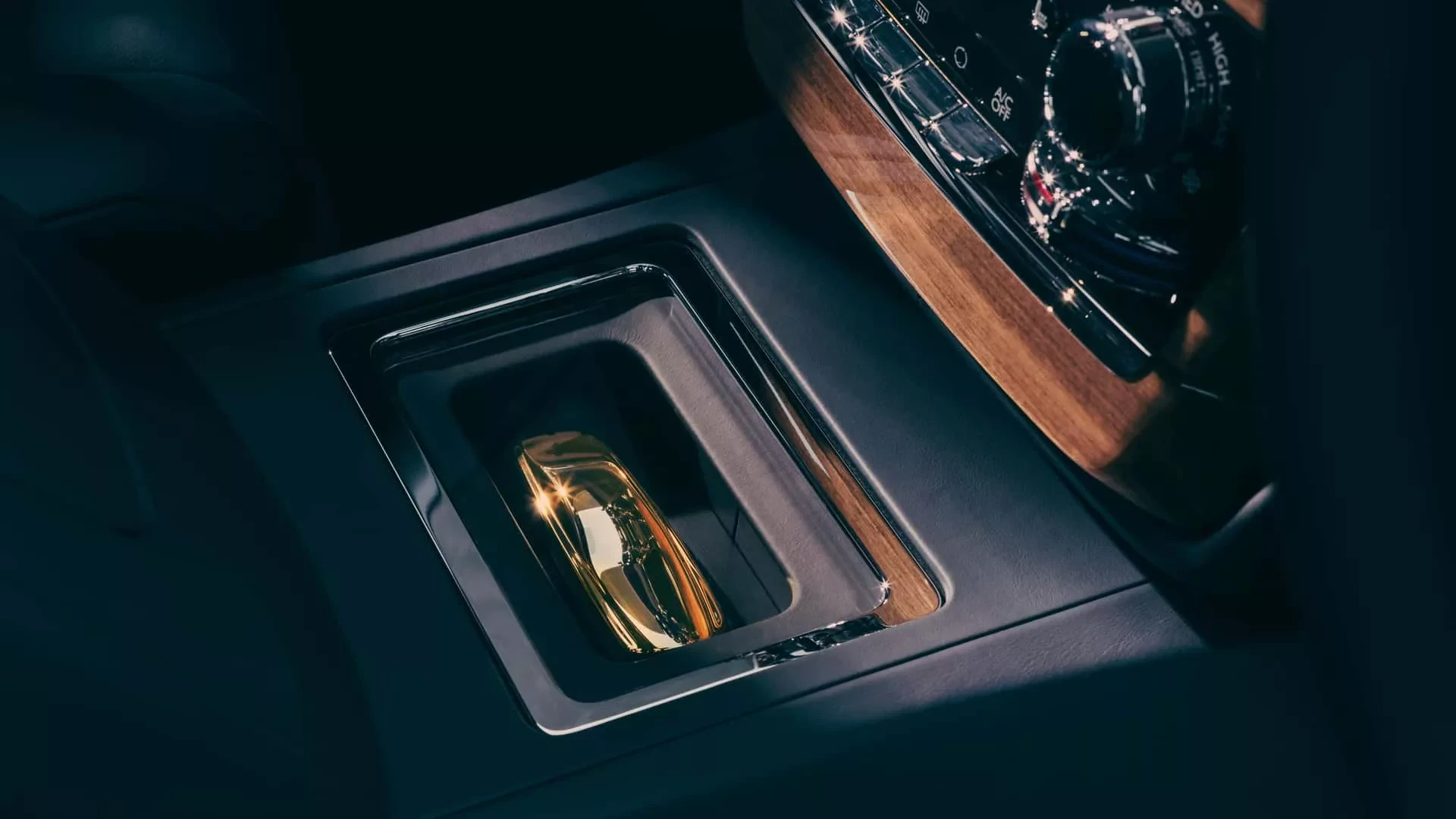 -phantom-goldfinger