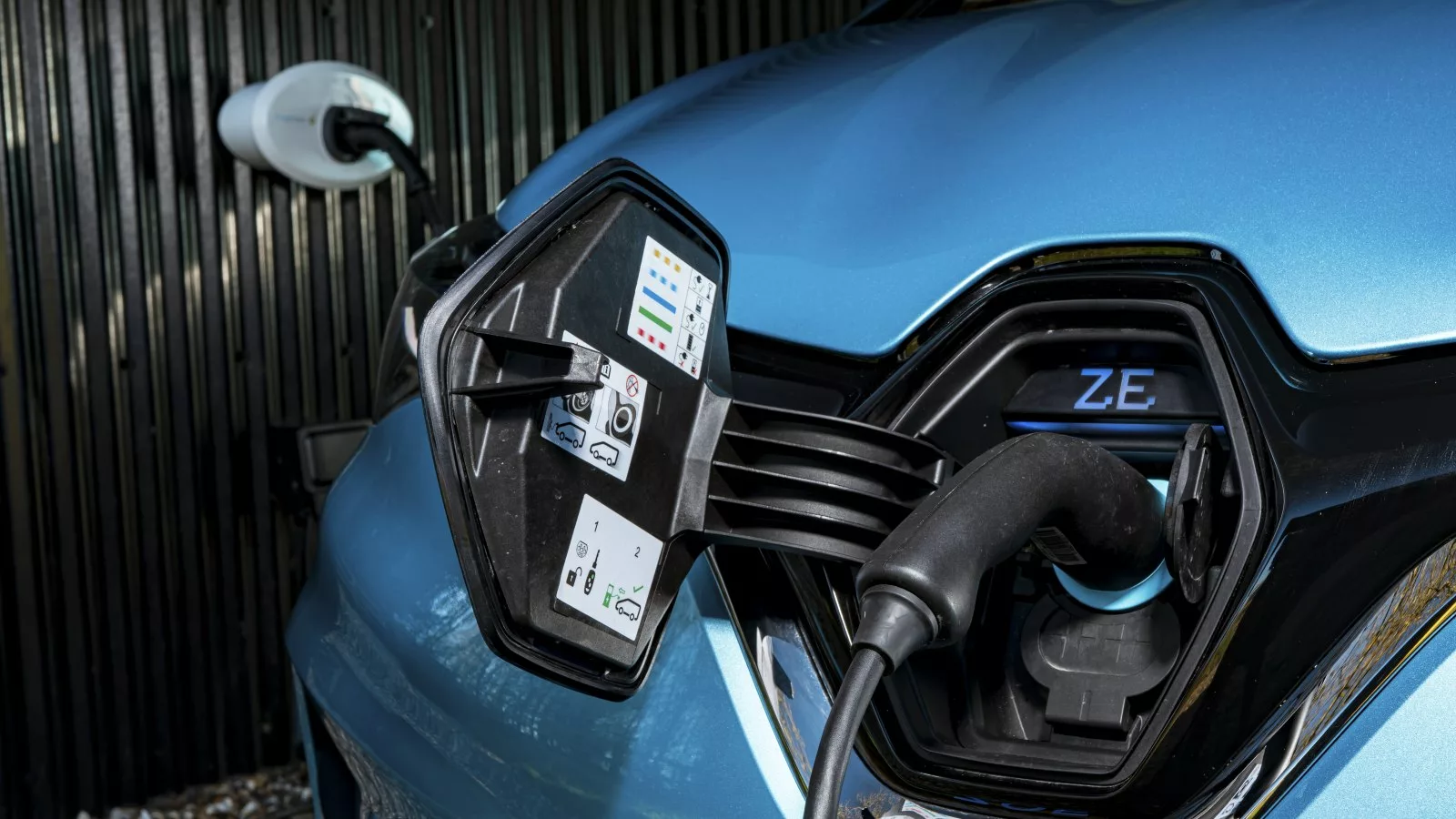 uzywane-samochody-elektryczne-spadek-wartosci